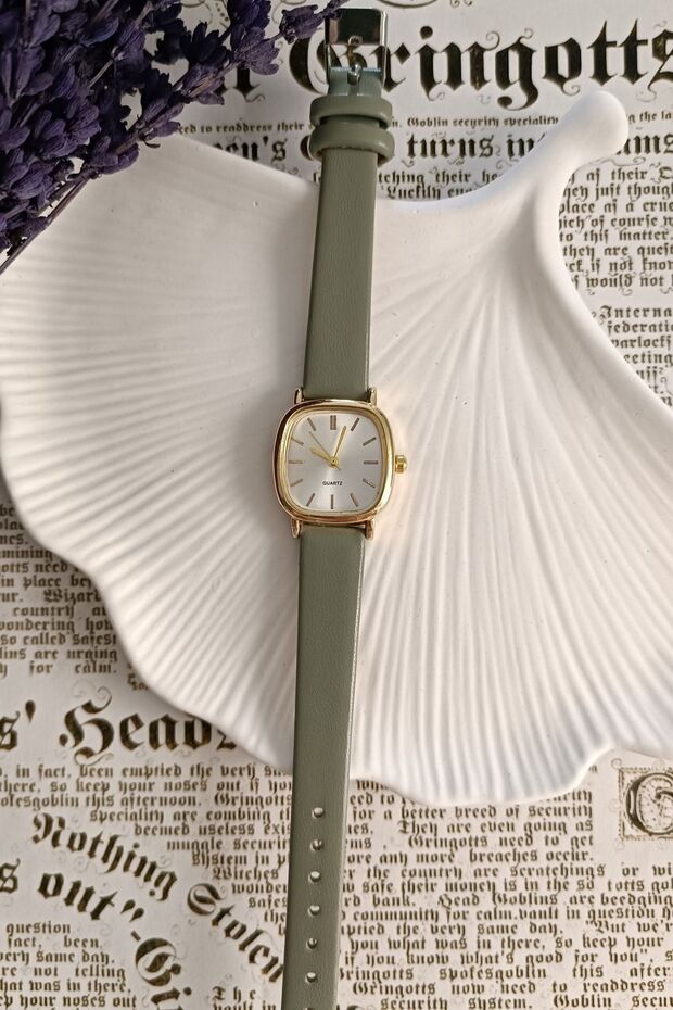 Montre femme LA BOSS Minimal Retro avec bracelet en cuir vert aqua