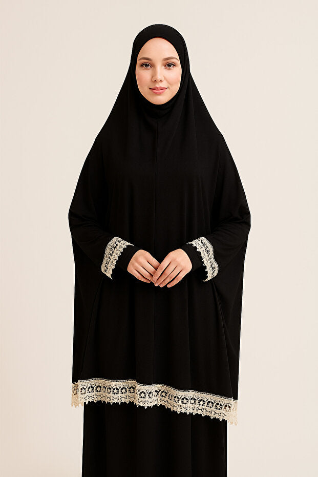 Robe de prière d'été deux pièces pour femme de la collection Kutay , composée d'une jupe et d'une robe fluide. Tenue de prière respirante.