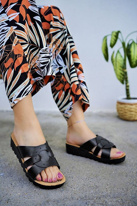 Pantoufles à plateforme noires pour femmes Modafırsat, élégantes et confortables, parfaites pour la plage et la mer, ou pour les mariées.