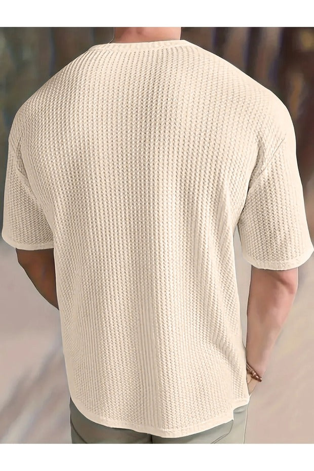 Chemise beige à manches courtes et col rond en tissu gaufré Robert pour homme de caddekombin
