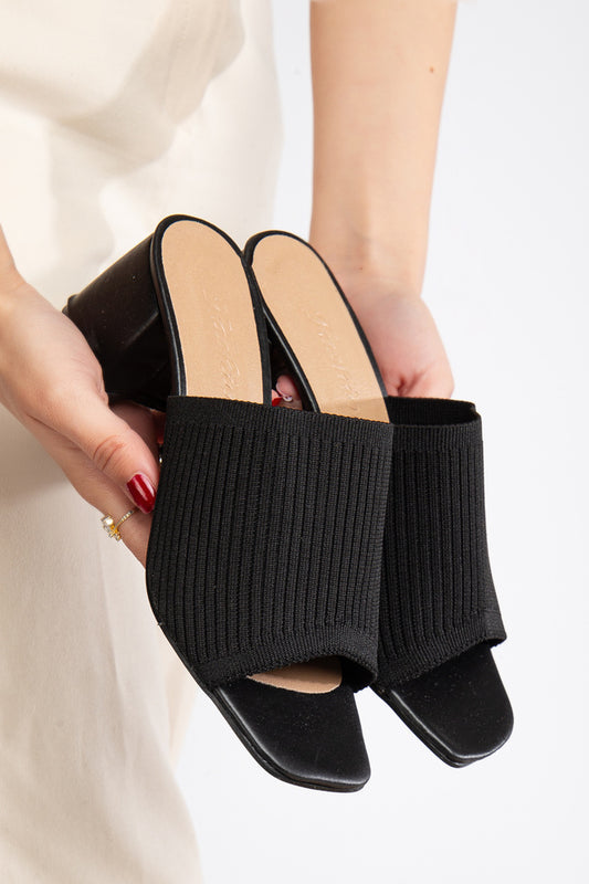 Chaussons habillés élégants, confortables et décontractés à talons, en maille noire pour femmes de la marque Jackers