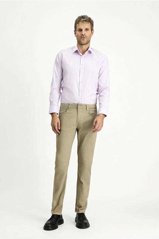 Chemise classique en coton à manches longues et coupe ajustée