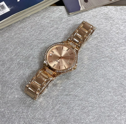 Zircon montre dorée