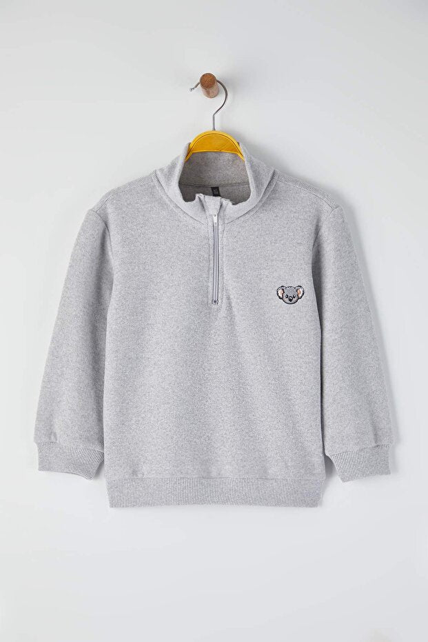 TRENDYOLKIDS Sweat-shirt tricoté gris chiné en coton imprimé à col montant pour garçon Tkdaw26Sw00038