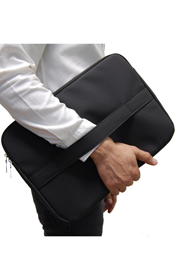 Sac à main couleur noire