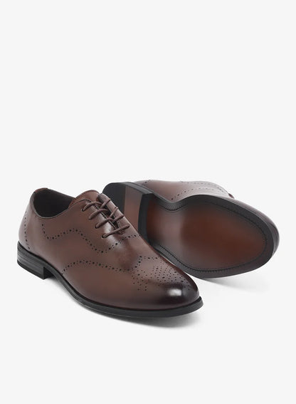 Chaussures habillées à lacets style brogue à bout golf