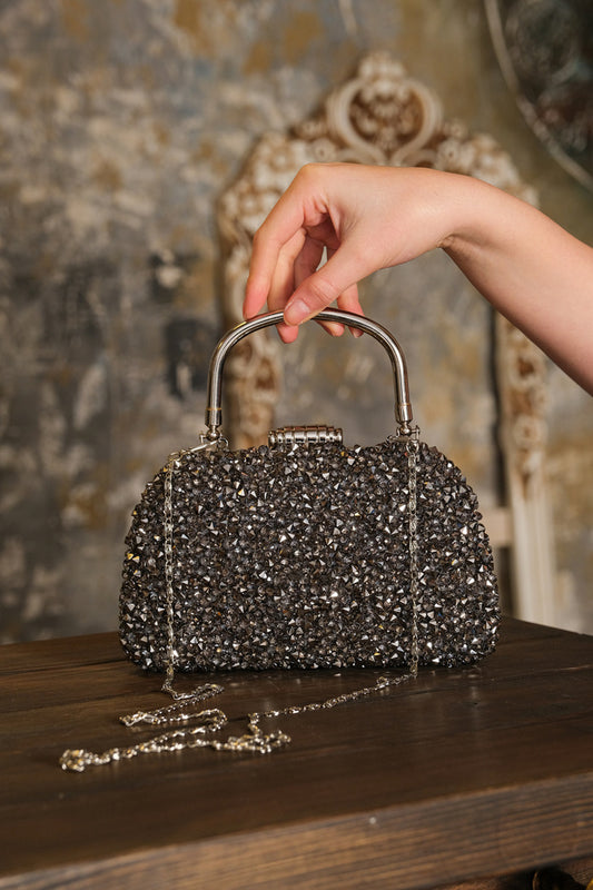 Pochette de soirée ROZA CANTA pour femme, ornée de détails dorés