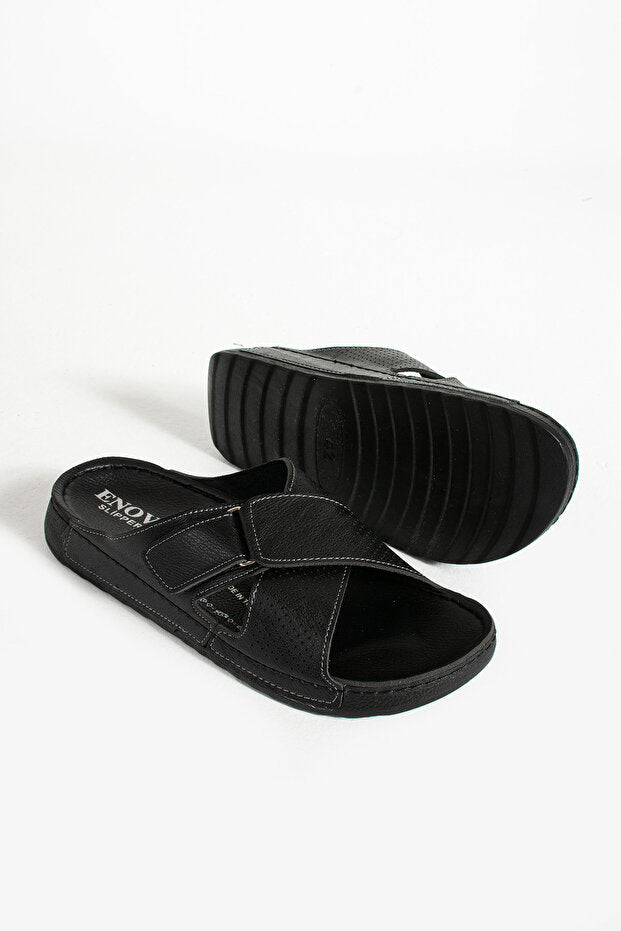 Pantoufles Enova  Birrbazaar pour hommes, semelle orthopédique, fermeture velcro ajustable, élégantes, intérieur et extérieur en cuir (synthétique).