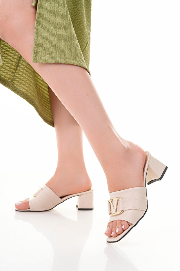 Pantoufles à talons transparents et à brides ornées de strass Firibu