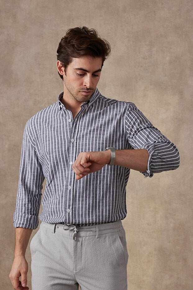 Chemise rayée en coton à manches longues et col boutonné pour homme RAVANELLI, coupe moderne ajustée.