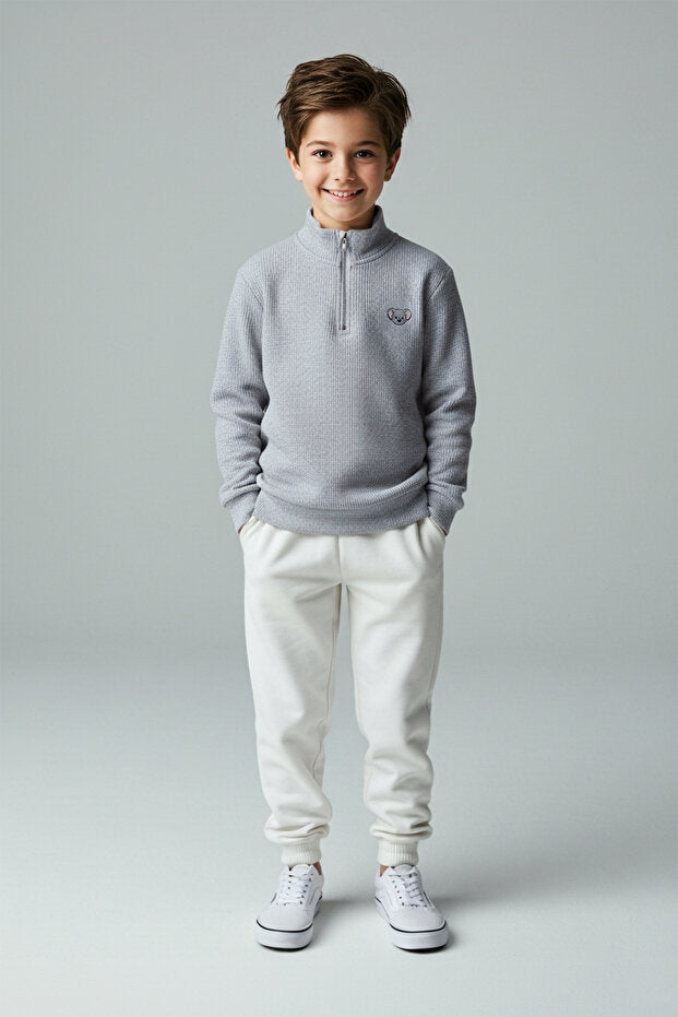 TRENDYOLKIDS Sweat-shirt tricoté gris chiné en coton imprimé à col montant pour garçon Tkdaw26Sw00038