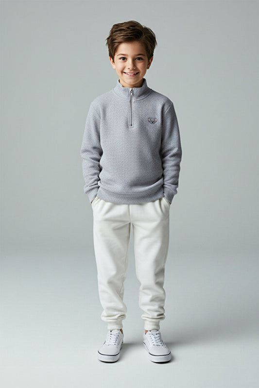 TRENDYOLKIDS Sweat-shirt tricoté gris chiné en coton imprimé à col montant pour garçon Tkdaw26Sw00038