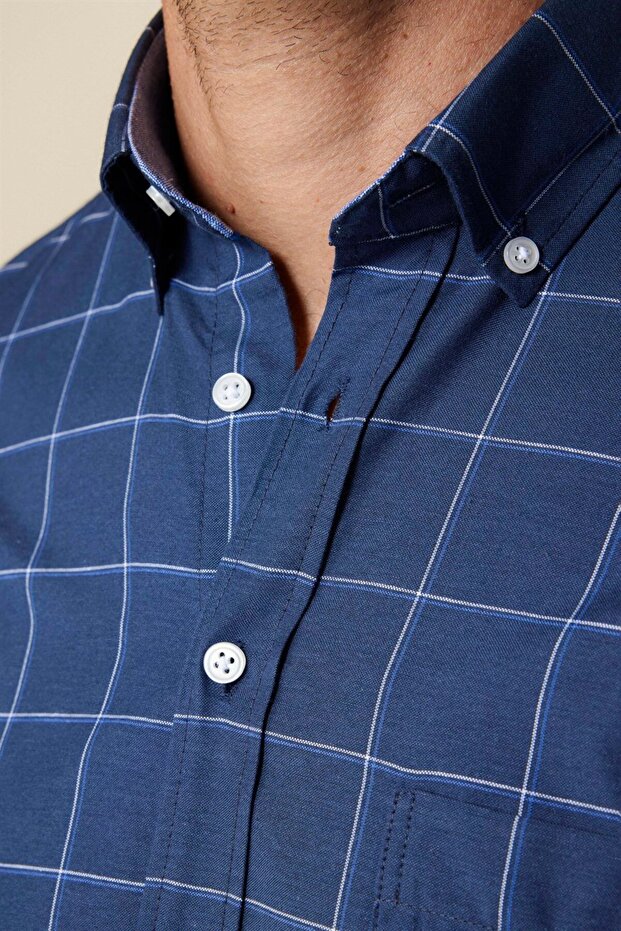 Chemise Tudors  pour homme, coupe classique, col boutonné, petits carreaux, en coton bleu marine