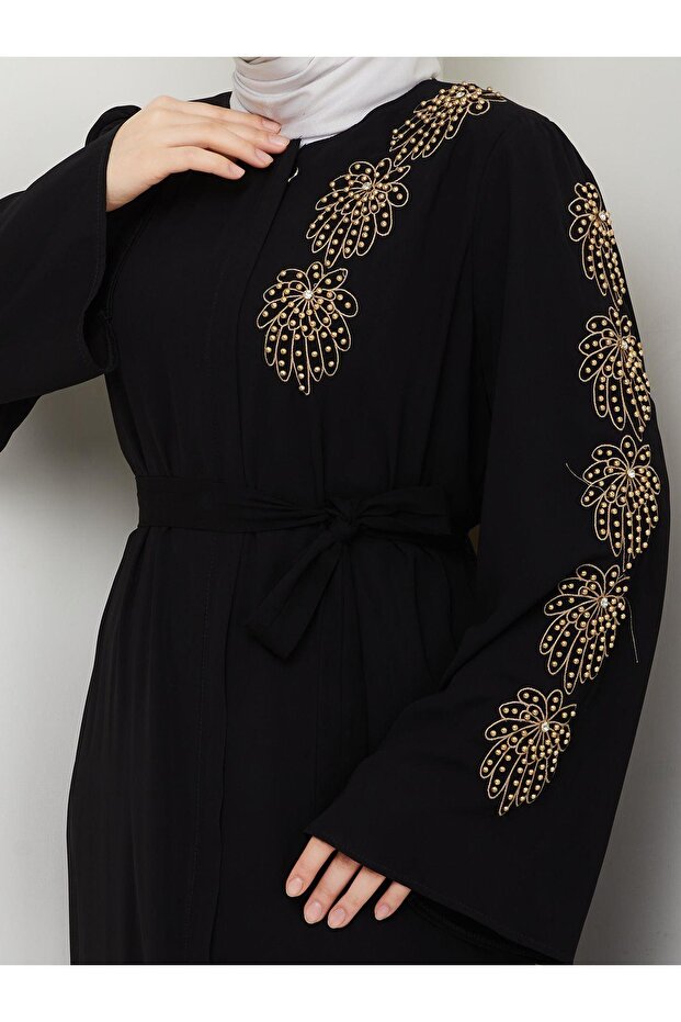 ABAYA ESLEMNUR  À MOTIFS DE PALMIERS ET ORNÉE DE PERLES JAUNES