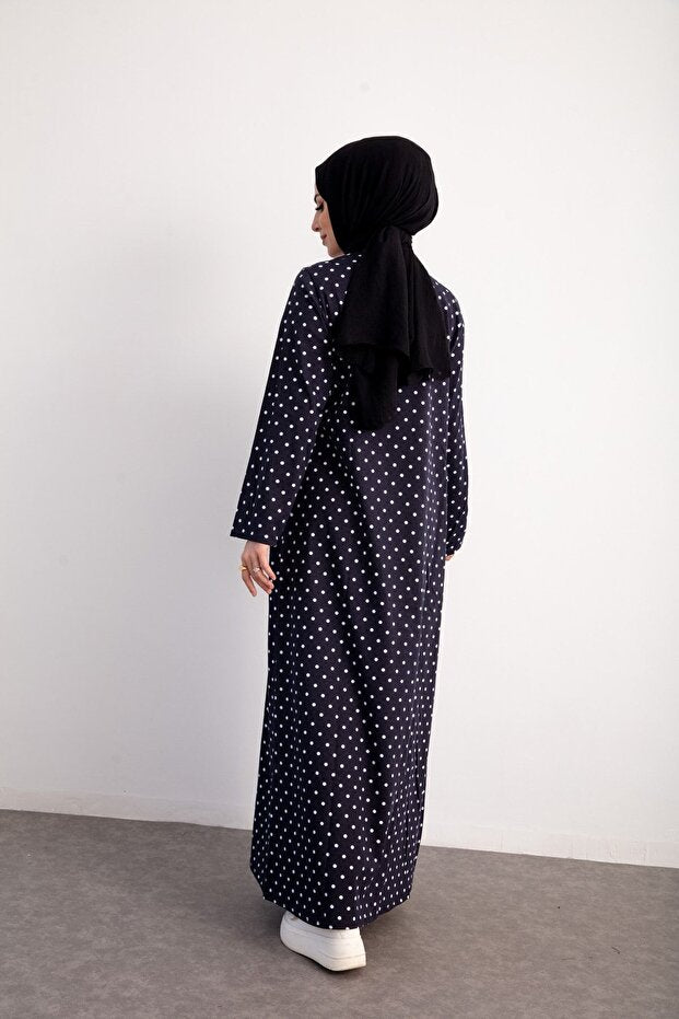 Robe de prière saisonnière à nouer sur le côté et à pois de la collection Kutay