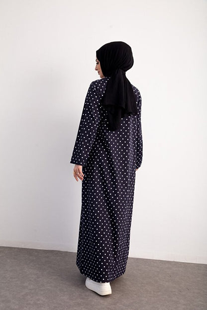Robe de prière saisonnière à nouer sur le côté et à pois de la collection Kutay
