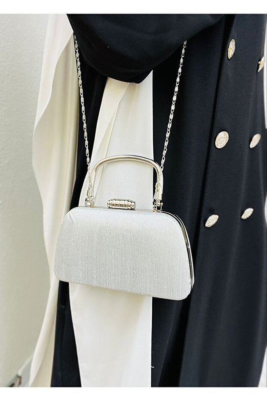 Sac  de soirée à bandoulière longue avec détail chaîne dorée pour femme (convient pour ranger un téléphone)