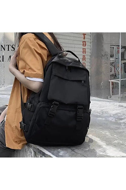 Sac à dos noir Something Bag,  grand format, large, avec ceinture, idéal pour l'école et comme sac pour ordinateur portable.
