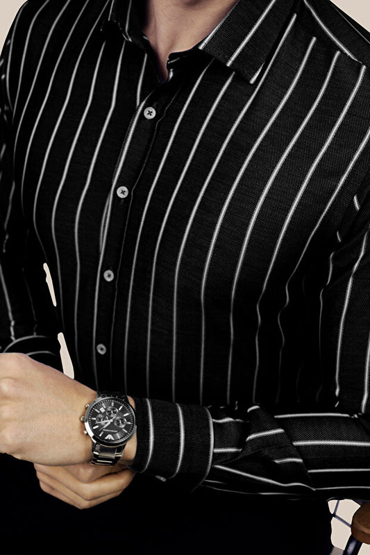 Chemise homme Etikmen à rayures noires et blanches, coupe slim