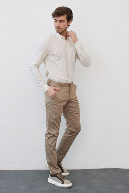 Chemise rayée en coton à manches longues et col boutonné pour homme RAVANELLI, coupe moderne ajustée.