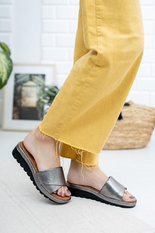 Pantoufles confortables Taran  Danna couleur or pour femmes