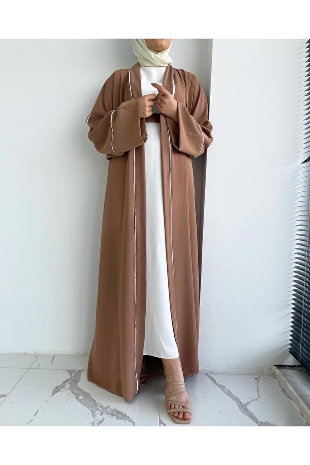 MELEK ARAZ Abaya style latte