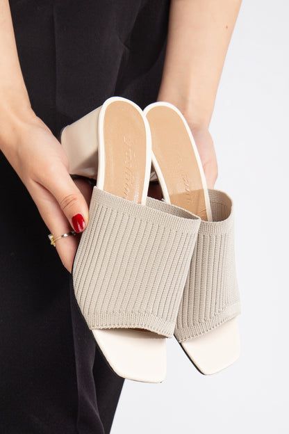 Chaussons habillés élégants et confortables à talons, beiges, en maille, pour femmes de la marque Jackers