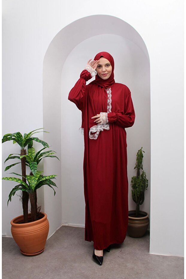 Robe de prière saisonnière en dentelle pour femme de la collection Kutay, avec foulard intégré, tenue de prière respirante