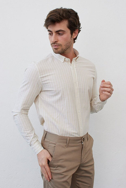 Chemise rayée en coton à manches longues et col boutonné pour homme RAVANELLI, coupe moderne ajustée.
