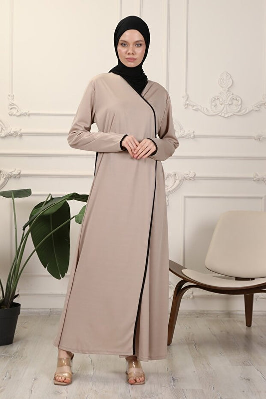 Robe de prière en tissu interlock souple noir transacoustique  à col enveloppant et bordures apparentes