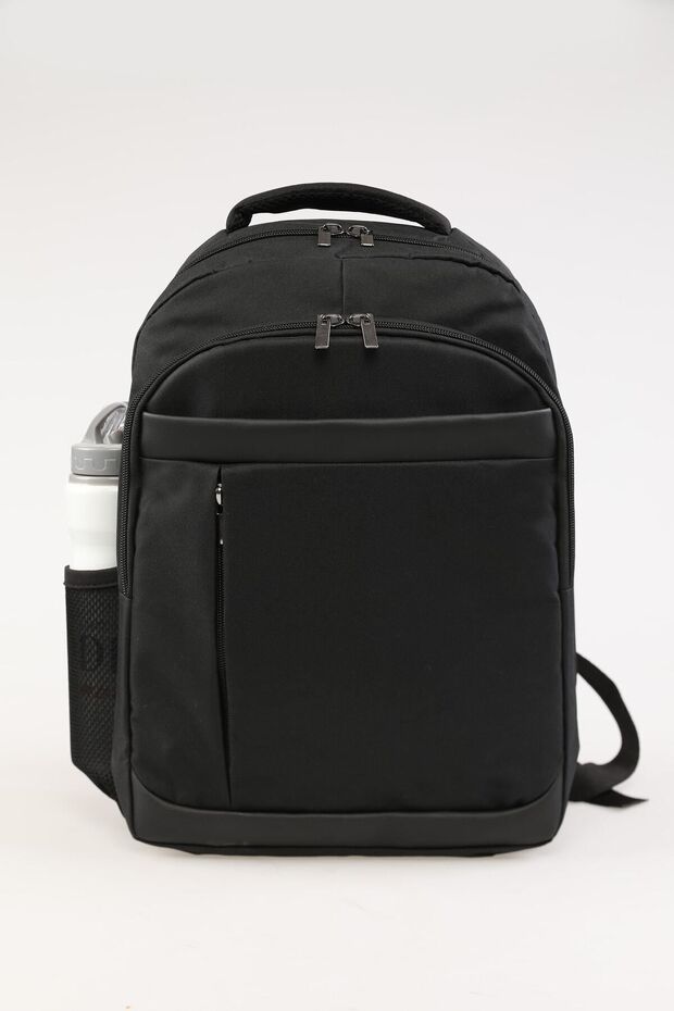 Sac à dos Ramsbury  en tissu imperméable noir, compatible avec les ordinateurs portables de 15,6 pouces