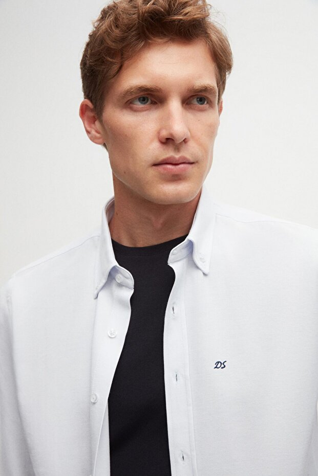 Chemise en coton brodé bleu clair D'S Damat  Slim Fit Oxford à col boutonné, facile à repasser