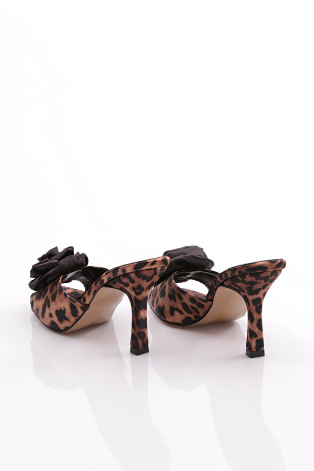 Pantoufles à talons hauts pour femmes Dgn, motif léopard et détails roses 7416535