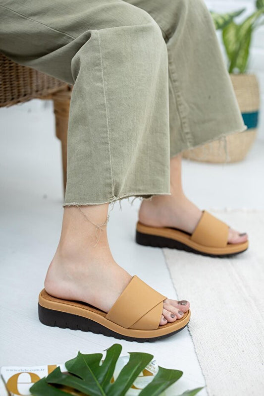 Pantoufles confortables Taran  Danna couleur or pour femmes