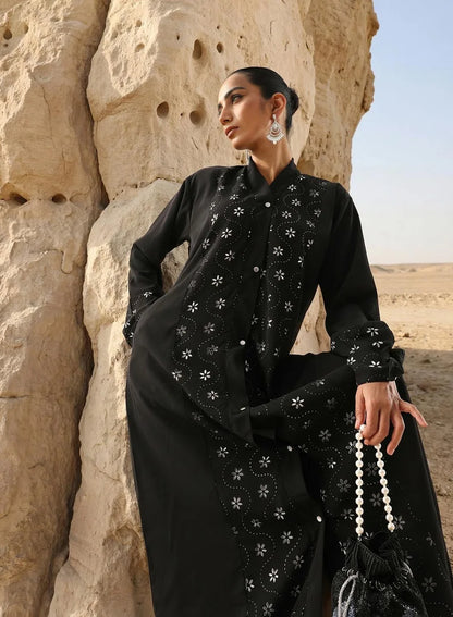 Abaya noire à découpes laser à motifs floraux avec hijab