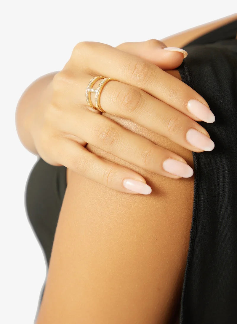 Bague ornée de strass et de diamants