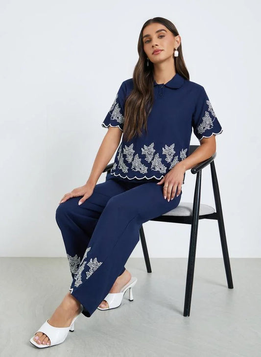 Ensemble haut et pantalon brodé pour femme