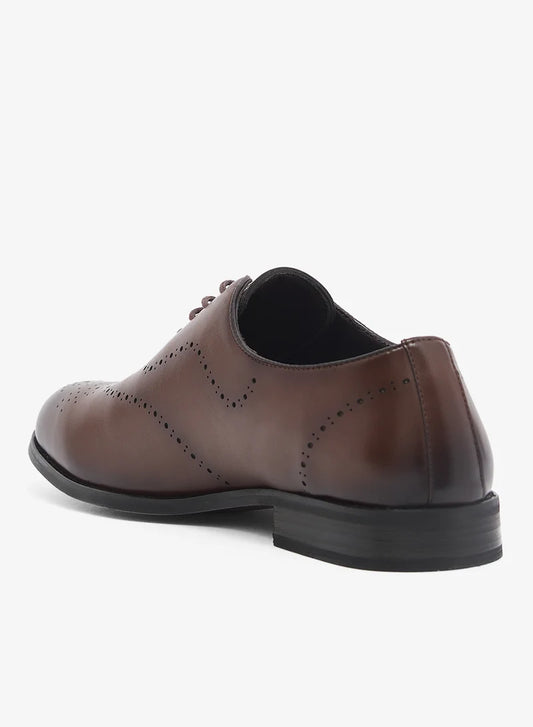 Chaussures habillées à lacets style brogue à bout golf