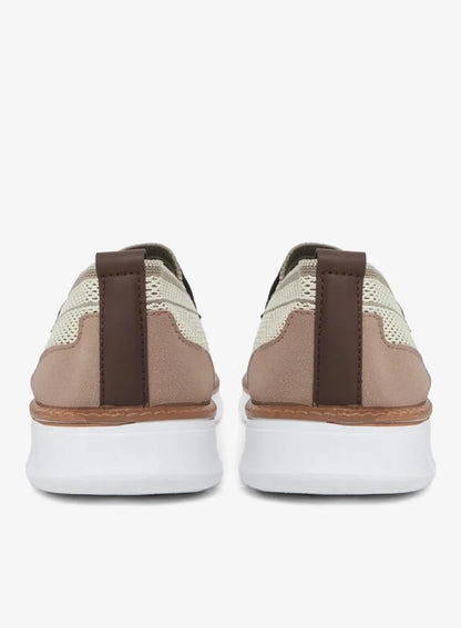Chaussures à enfiler à tige en maille et semelle contrastée
