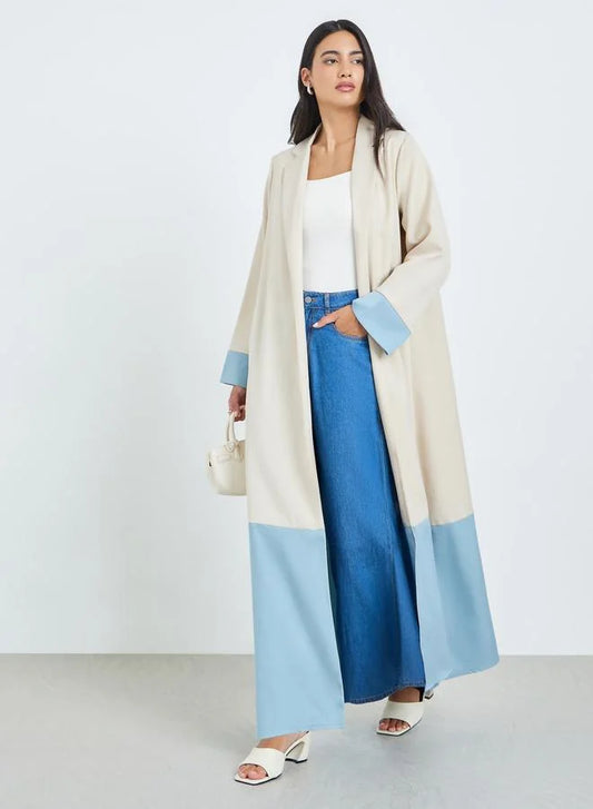 Abaya beige à blocs de couleur, coupe trapèze