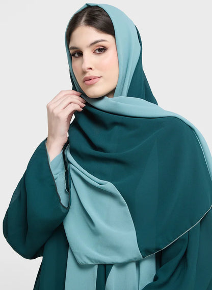 Abaya bicolore avec Sheila