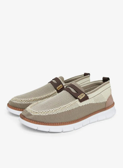Chaussures à enfiler à tige en maille et semelle contrastée