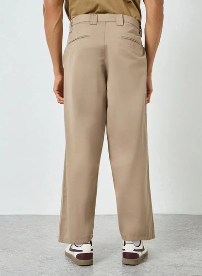 Pantalon beige ample pour homme