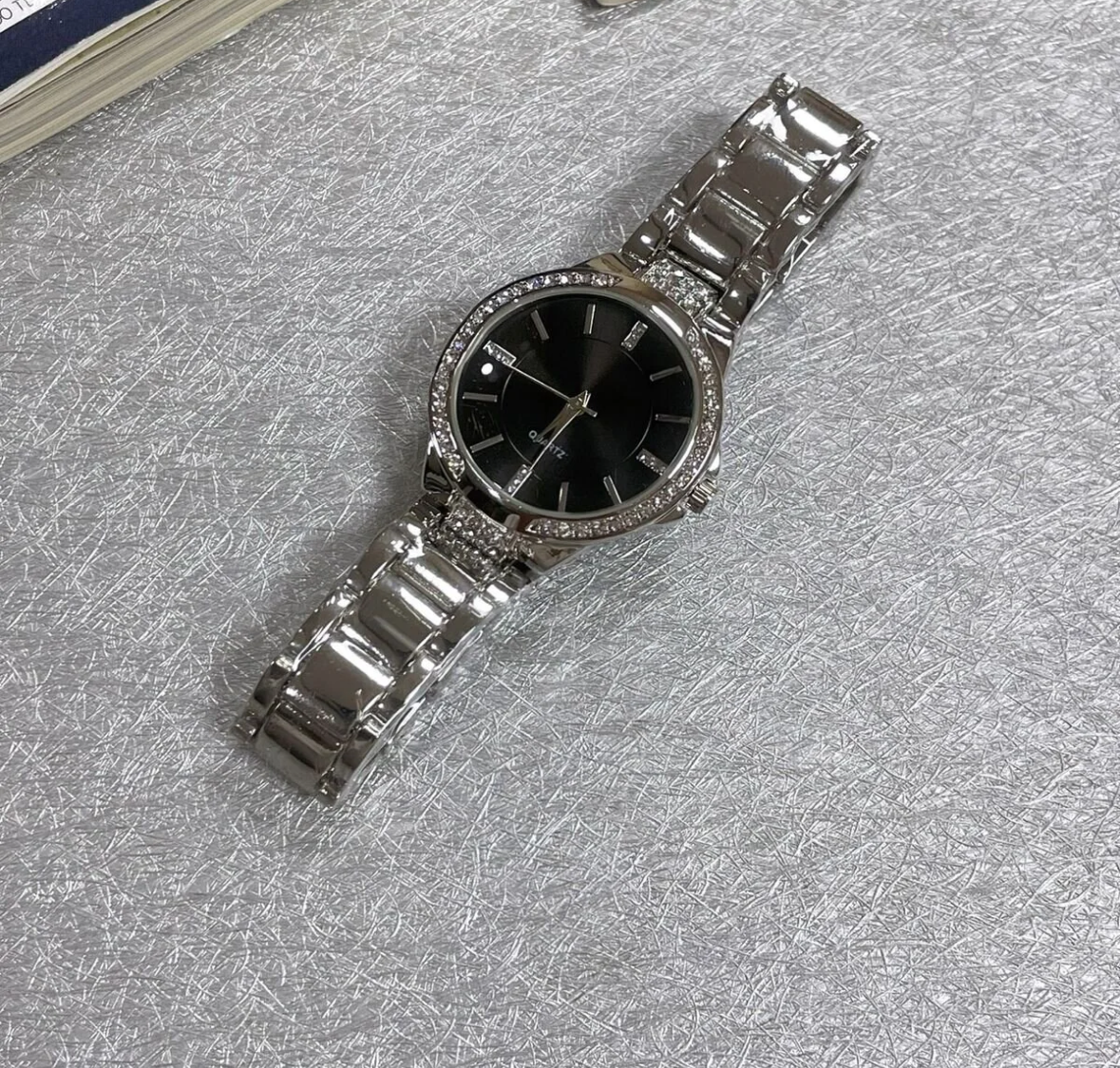 Zircon montre