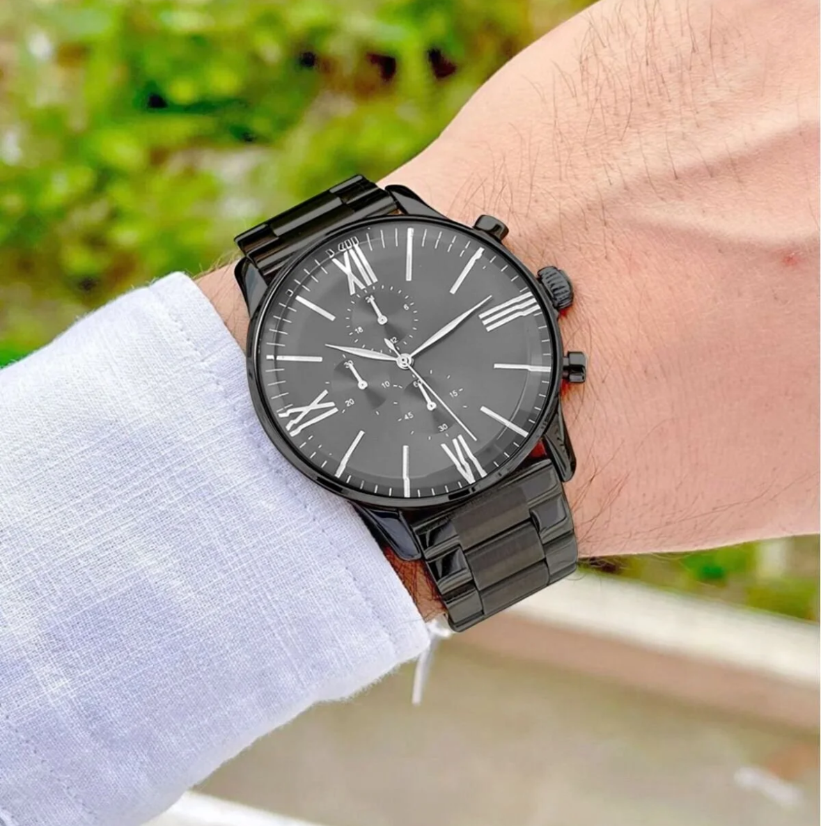 Wristwatch noire