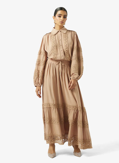 Ensemble haut et jupe à bordure en dentelle