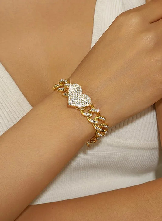 Bracelet à maillons en forme de cœur orné d'or